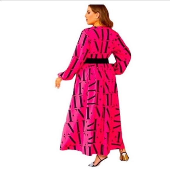PINK LETTER PRINT BELTED MAXI DRESS - Picture 5 of 6